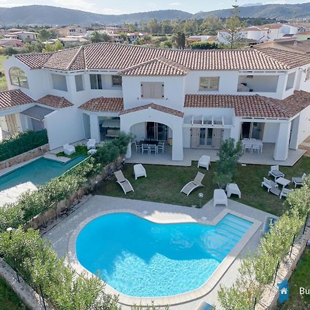 Villetta Con Piscina Budoni Affitti Spiaggia 700 Mt 外观 照片