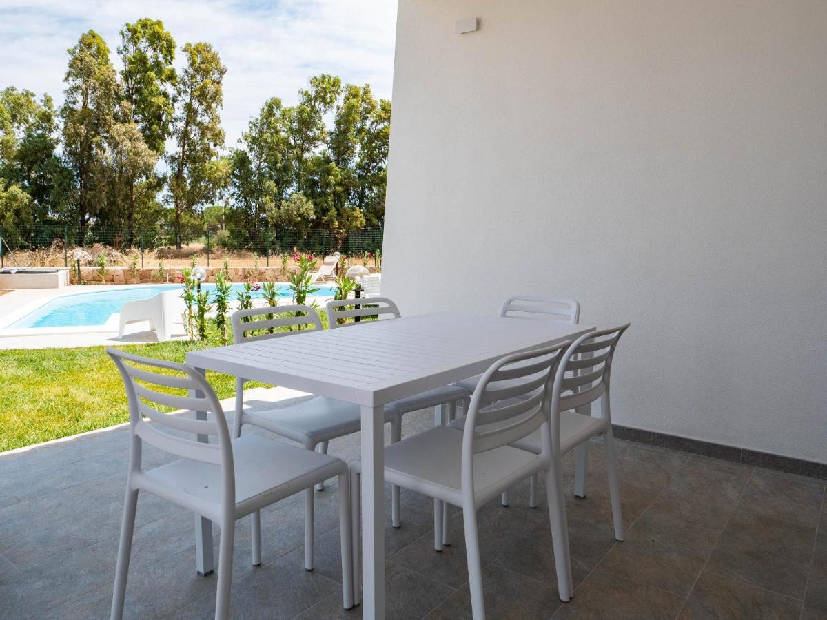 Villetta Con Piscina Budoni Affitti Spiaggia 700 Mt 外观 照片