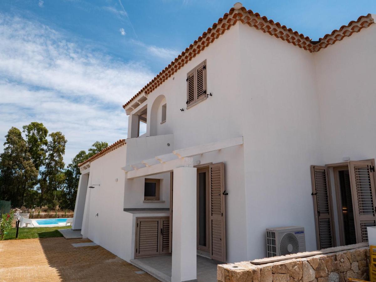 Villetta Con Piscina Budoni Affitti Spiaggia 700 Mt 外观 照片