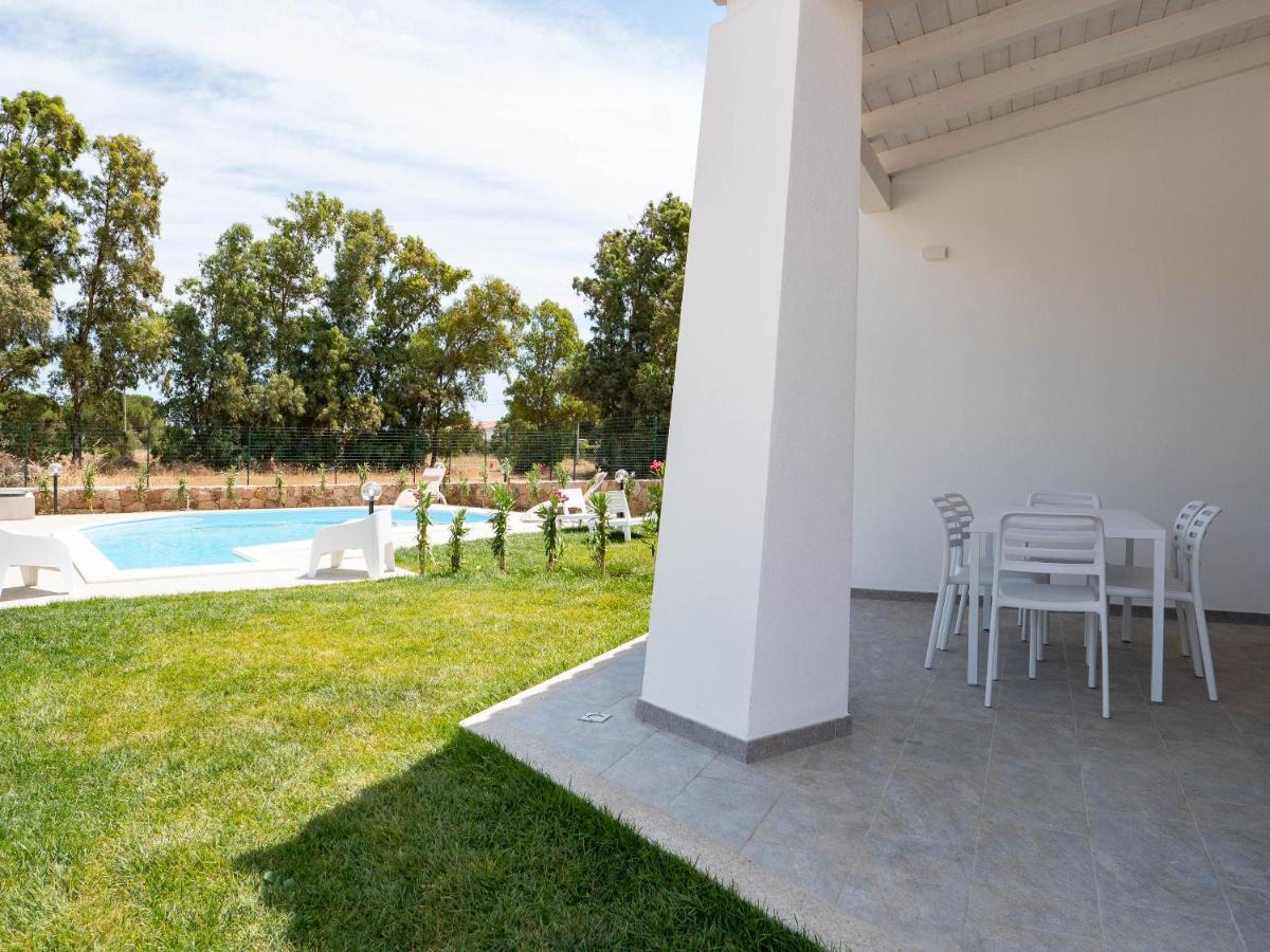 Villetta Con Piscina Budoni Affitti Spiaggia 700 Mt 外观 照片